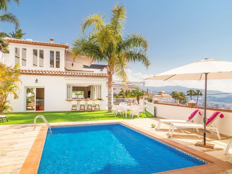 Lej feriehus i Spanien med pool